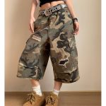 camouflage cropped trousers